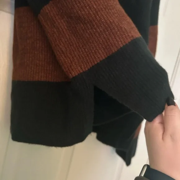 (NWT) Abercrombie & Fitch Classic Turtleneck - Picture 4 of 7